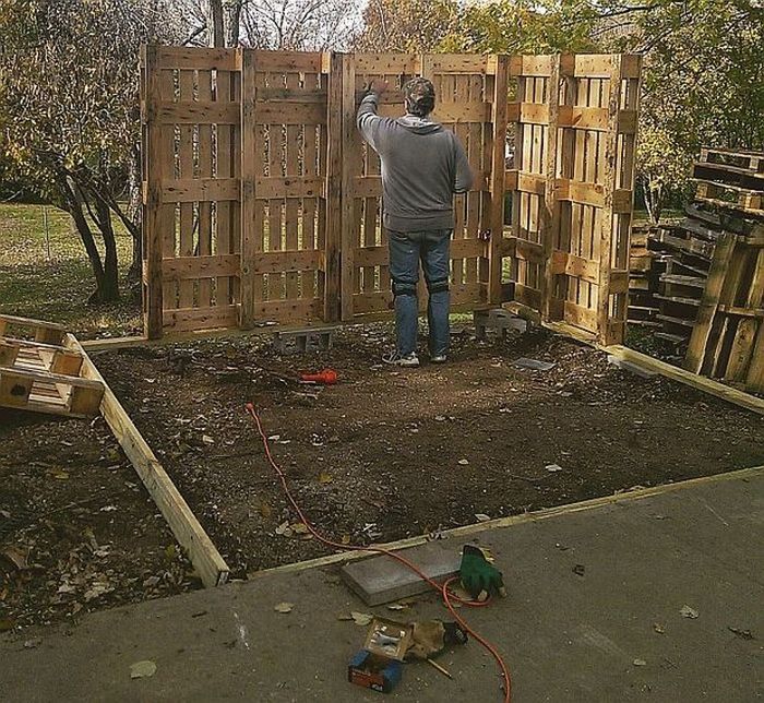 Guy Builds Impressive Shed Out Of Wooden Pallets (10 pics)