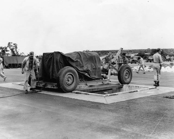 Declassified Photos Of US Soldiers Preparing For Atomic Bombings Of Japan (16 pics + video)