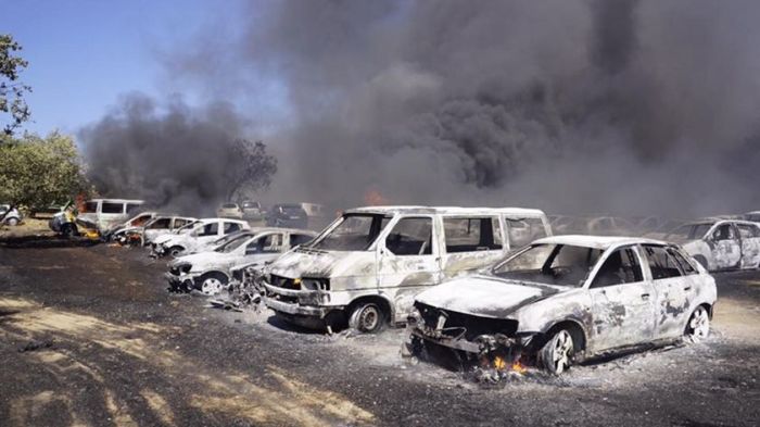 Over 400 Cars Destroyed By Fire At Music Festival (10 pics)