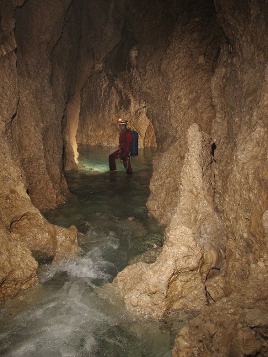 Underground Cave Shows Harsh Conditions Of The Underworld (13 pics)
