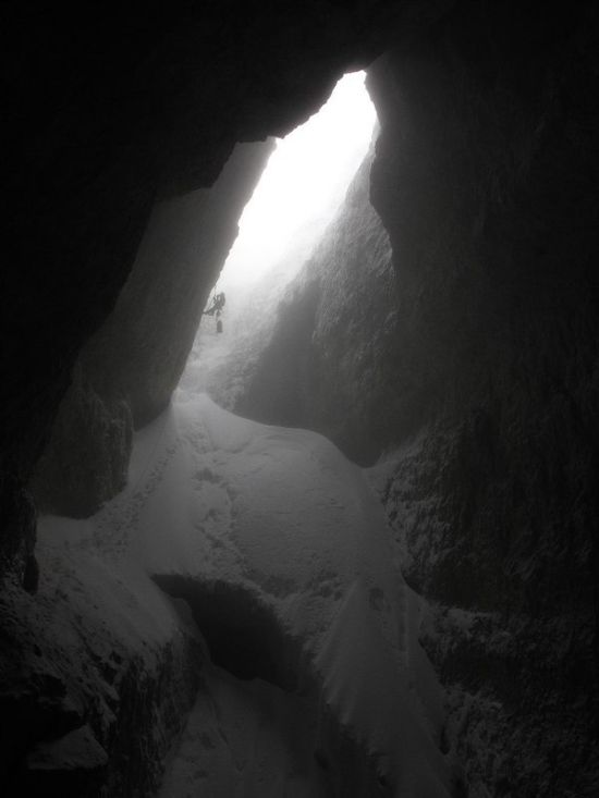 Underground Cave Shows Harsh Conditions Of The Underworld (13 pics)