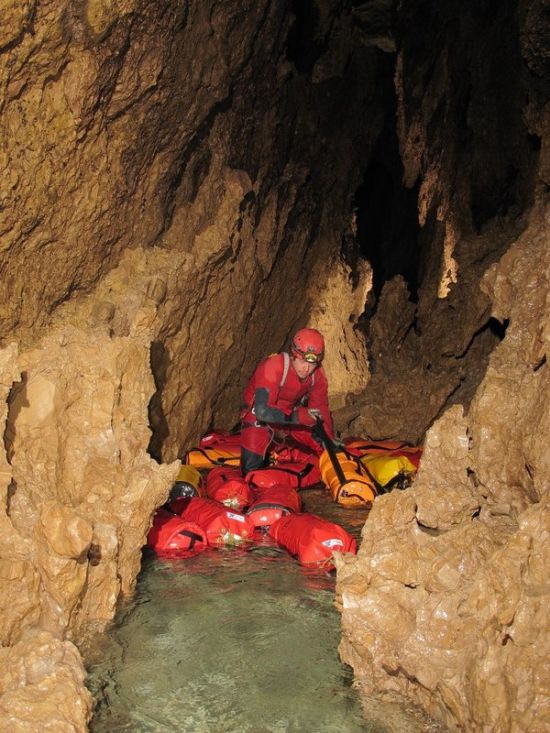 Underground Cave Shows Harsh Conditions Of The Underworld (13 pics)