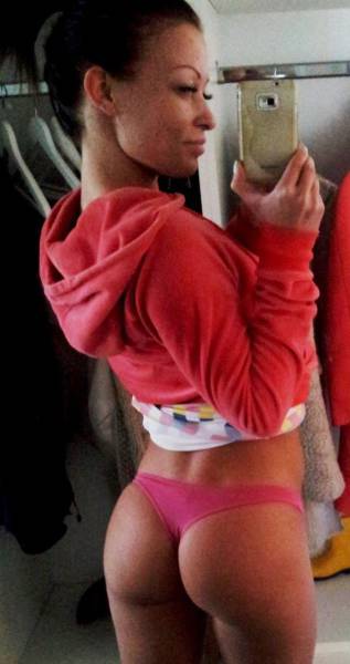 Prepare To Be Mesmerized By These Gorgeous Butts (64 pics)
