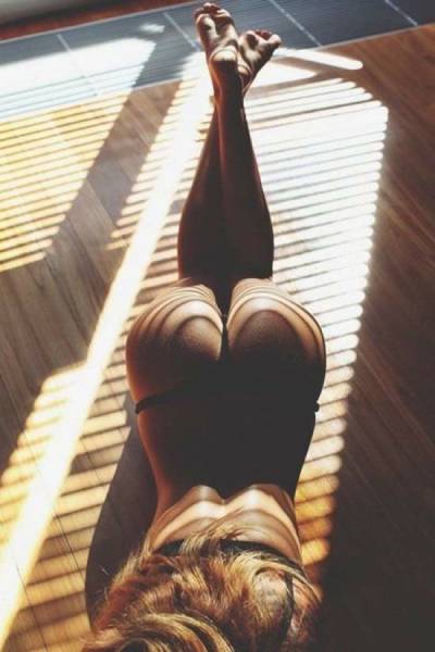 Prepare To Be Mesmerized By These Gorgeous Butts (64 pics)