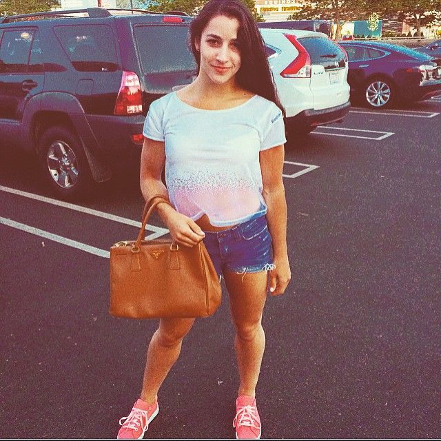 Everyone's Falling In Love With Hot Olympic Athlete Aly Raisman (19 pics)