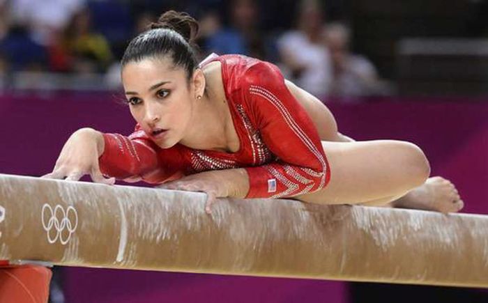 Everyone's Falling In Love With Hot Olympic Athlete Aly Raisman (19 pics)