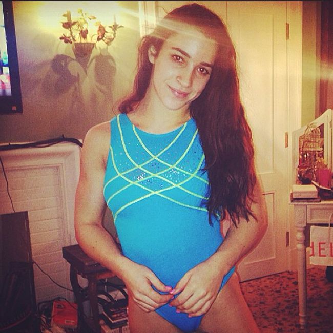 Everyone's Falling In Love With Hot Olympic Athlete Aly Raisman (19 pics)