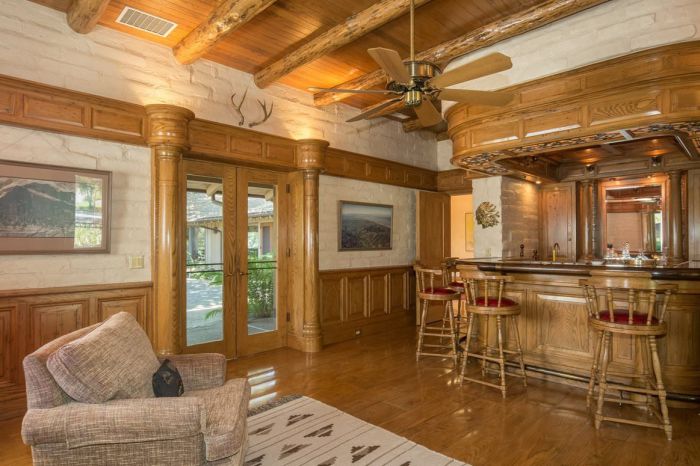 Apple Employee Mike Markkula Is Trying To Sell His Ranch For $45 Million (9 pics)