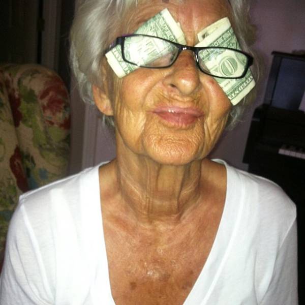 Cool Granny Is Back With Some More Epic Instagram Photos (15 pics)