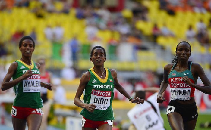 Etenesh Diro Finishes An Olympic Race With Only One Shoe (9 pics)