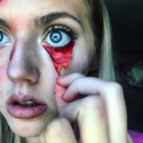 Makeup Artist Terrifies Her Followers With Gruesome Photos (13 pics)
