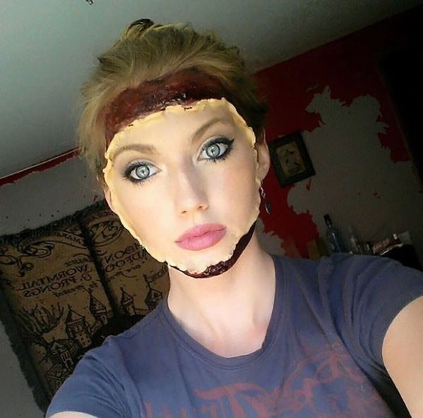 Makeup Artist Terrifies Her Followers With Gruesome Photos (13 pics)
