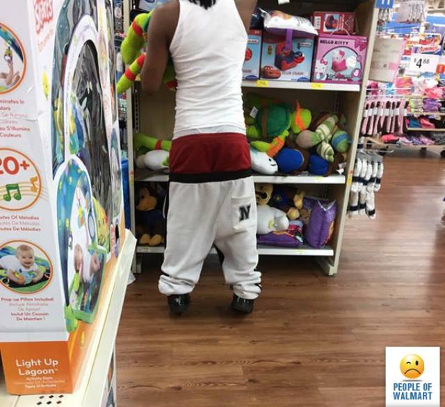 The People Of Walmart Always Wear The Most Cringeworthy Clothing (34 pics)