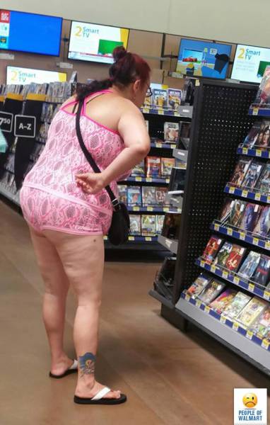 The People Of Walmart Always Wear The Most Cringeworthy Clothing (34 pics)