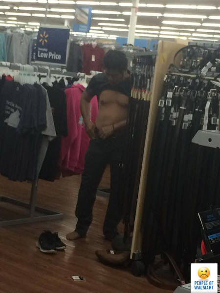 The People Of Walmart Always Wear The Most Cringeworthy Clothing (34 pics)