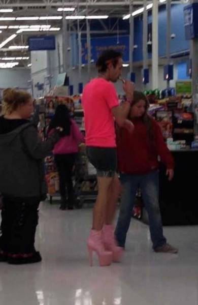 The People Of Walmart Always Wear The Most Cringeworthy Clothing (34 pics)