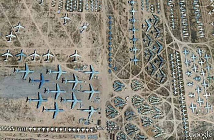Unbelievable Discoveries That Were Made While Using Google Earth (11 pics)