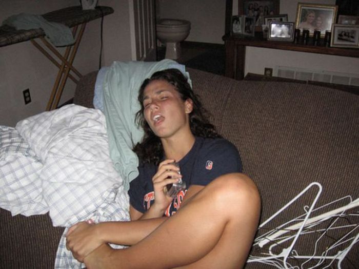 Girls With Stubbed Toes Make Awesome Sex Faces (18 pics)