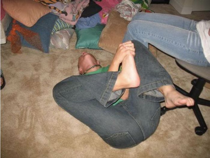 Girls With Stubbed Toes Make Awesome Sex Faces (18 pics)