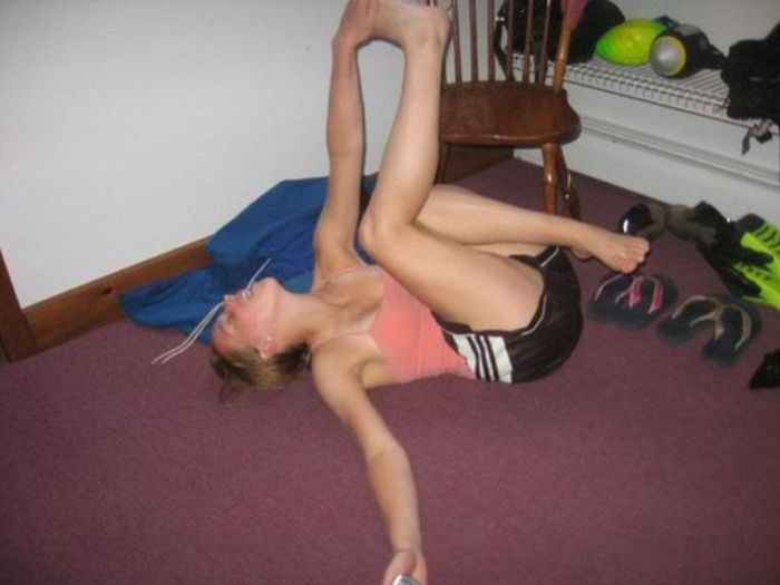 Girls With Stubbed Toes Make Awesome Sex Faces (18 pics)