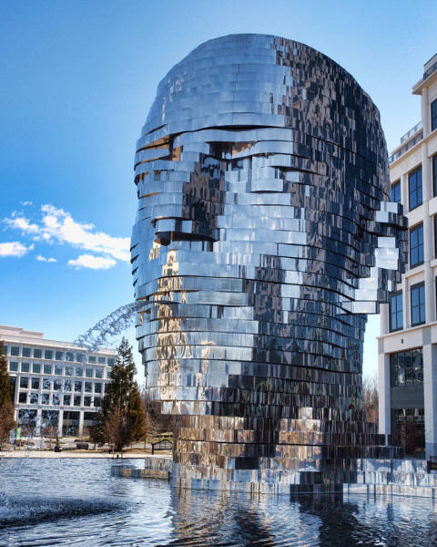 The Most Astounding And Creative Sculptures This World Has To Offer (40 pics)