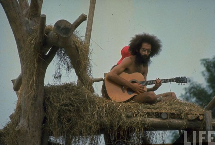 Photos That Show What It Was Like To Be At Woodstock In 1969 (43 pics)