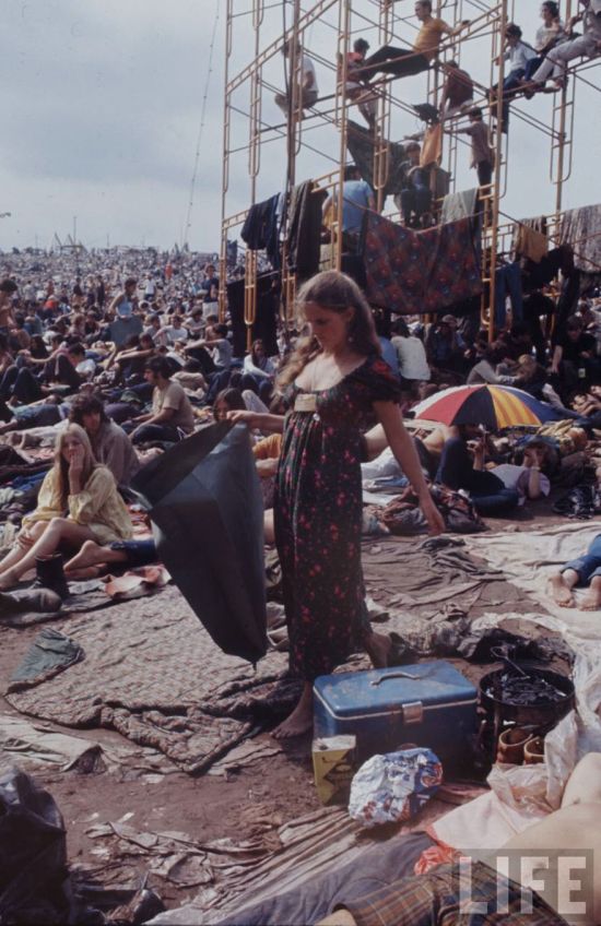 Photos That Show What It Was Like To Be At Woodstock In Pics