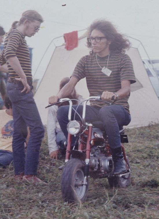 Photos That Show What It Was Like To Be At Woodstock In 1969 (43 pics)