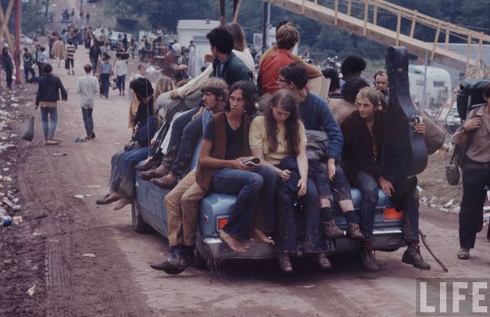 Photos That Show What It Was Like To Be At Woodstock In 1969 (43 pics)