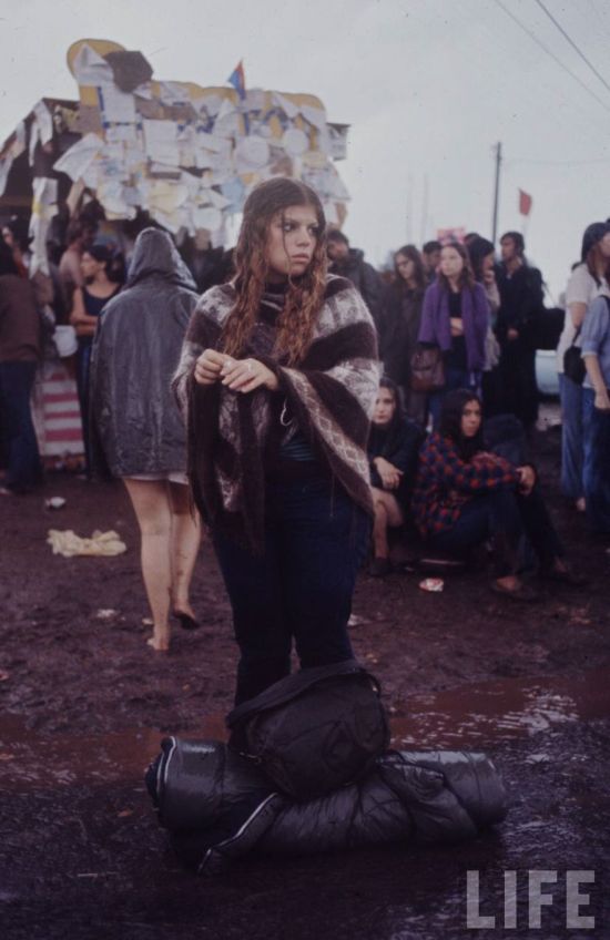 Photos That Show What It Was Like To Be At Woodstock In 1969 (43 pics)