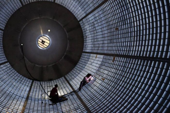 See What It Takes To Build A Massive Rocket Fuel Tank (16 pics + video)