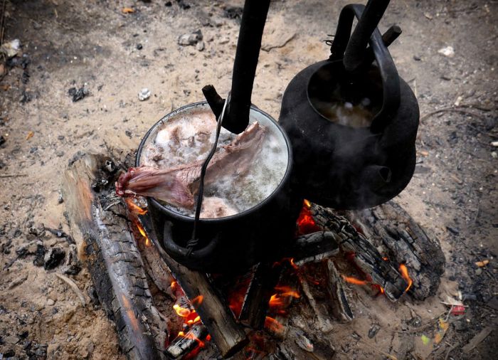 Hunters In Russia Make Millions Selling Prehistoric Remains On The Black Market (33 pics)