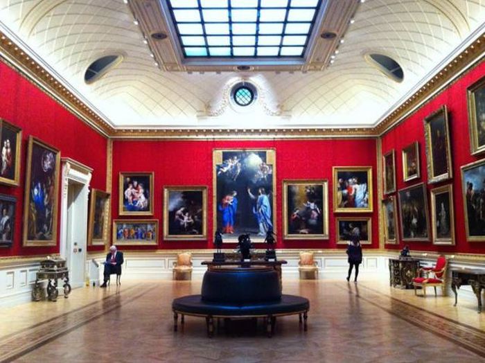 Things Everyone Needs To Know Before Moving To London (24 pics)