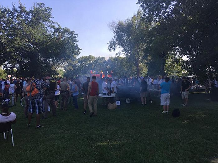 Kansas Cops Throw A Cookout In Honor Of Equality (13 pics)