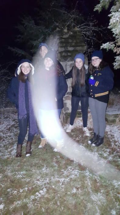 Terrifying Pictures That Will Make You Believe In Ghosts (18 pics)