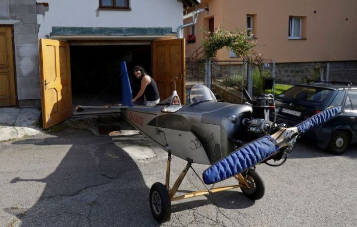 Mechanic Takes To The Skies In His DIY Airplane (13 pics)