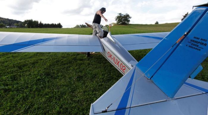 Mechanic Takes To The Skies In His DIY Airplane (13 pics)