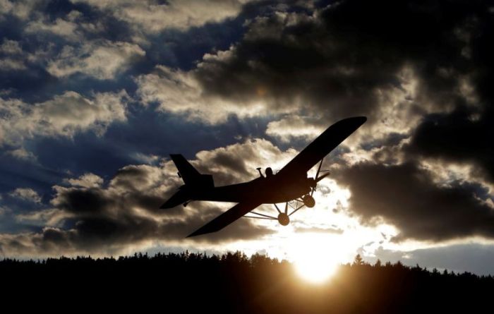 Mechanic Takes To The Skies In His DIY Airplane (13 pics)