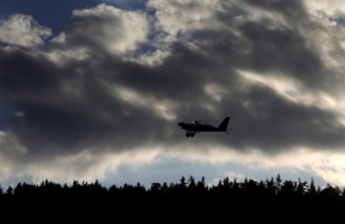 Mechanic Takes To The Skies In His DIY Airplane (13 pics)