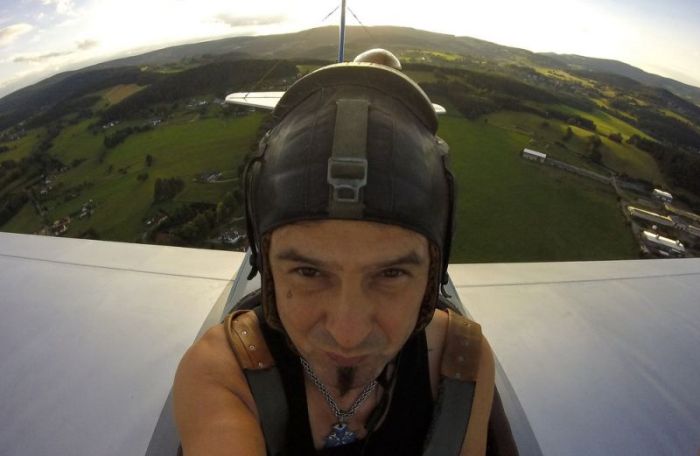 Mechanic Takes To The Skies In His DIY Airplane (13 pics)