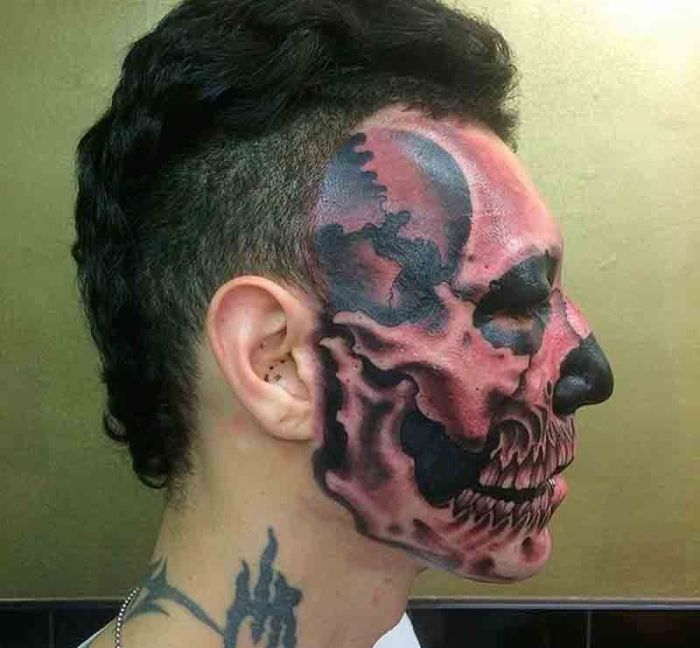 Man Gets Skull Tattooed On Half His Face (3 pics)