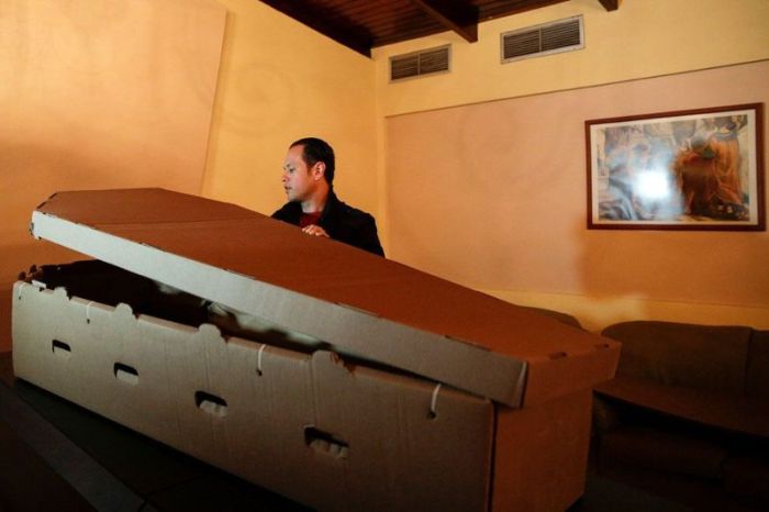 Cardboard Coffins Are Really Catching On (8 pics)