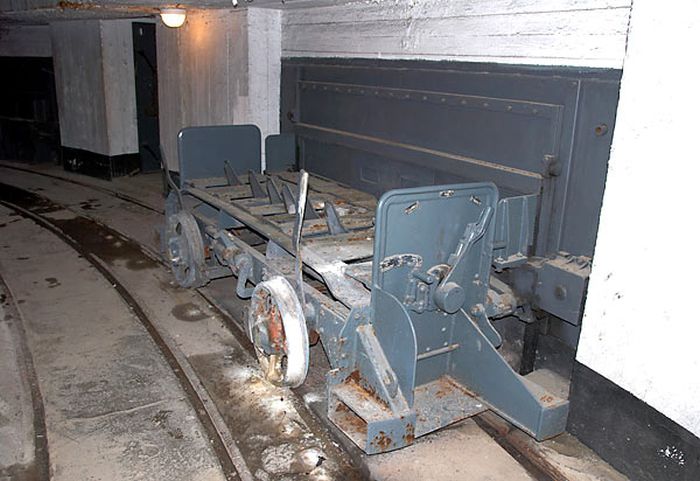 Inside An Abandoned Military Battery Vara In Norway (55 pics)