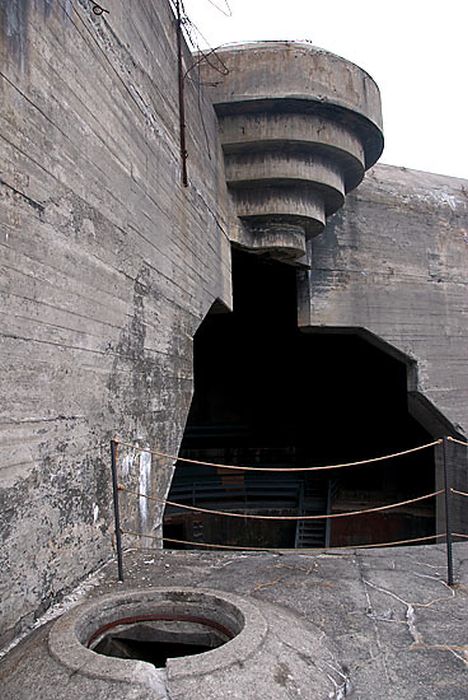 Inside An Abandoned Military Battery Vara In Norway (55 pics)