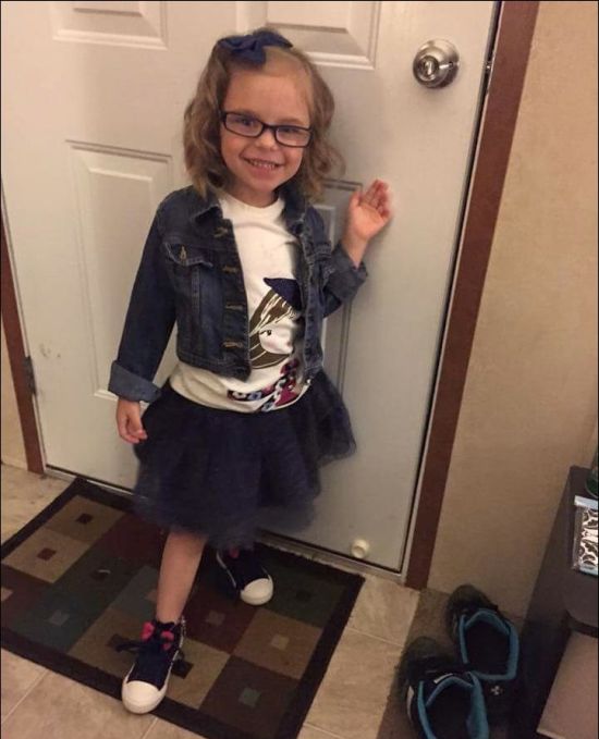 Girl's Reaction To The First Day Of School, Before And After (2 pics)