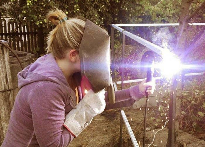 Safety First Is Not Something That These People Are Concerned With (40 pics)