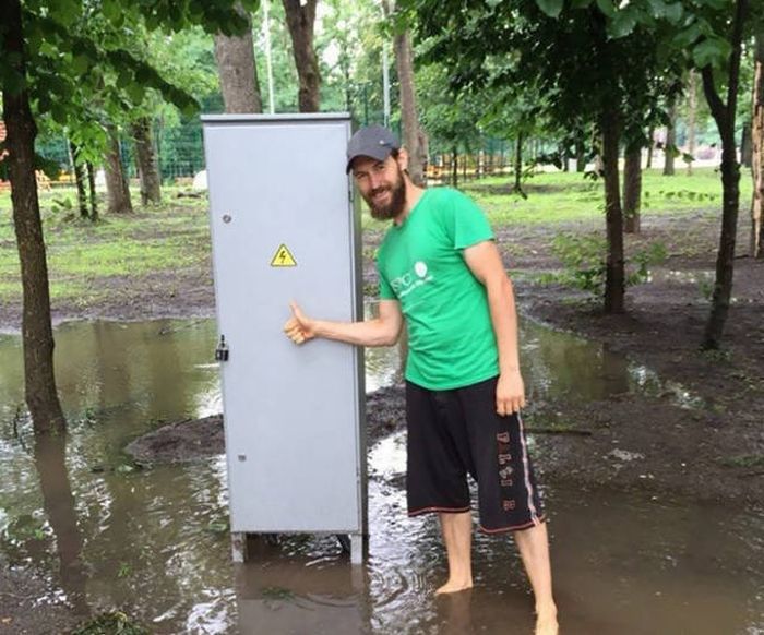 Safety First Is Not Something That These People Are Concerned With (40 pics)