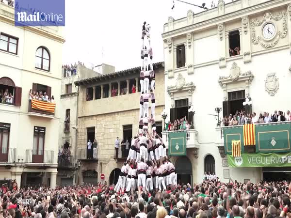 Human Tower Collapses During Religious Festival In Catalonia