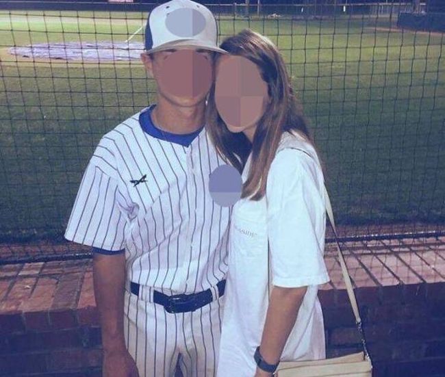 Girl Changes All Her Instagram Pics After Finding Out Her Boyfriend Cheated (9 pics)