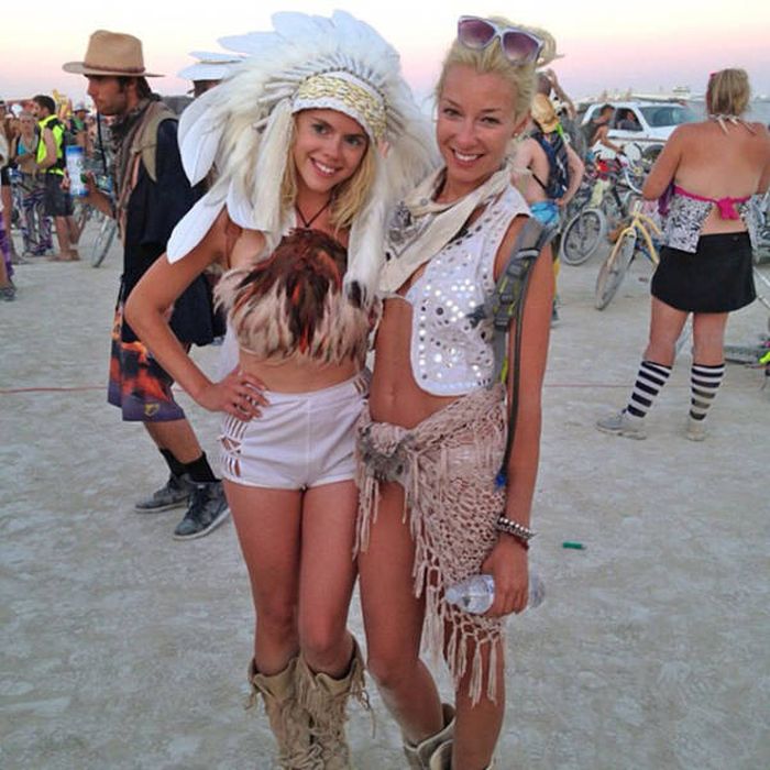 You Can Meet Some Beautiful Women At Burning Man Festival (46 pics)